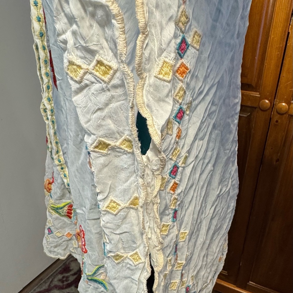 EUC - RARE Johnny Was oversized white embroidered poncho/tunic - Size Large - Picture 4 of 16